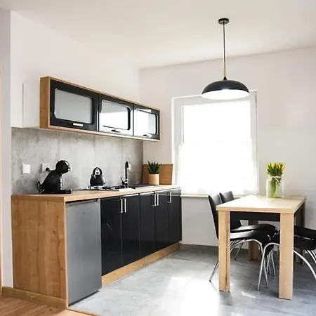 Akacjowy Zakatek Leba