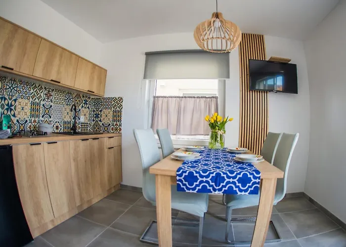 Akacjowy Zakatek Leba Nowecin